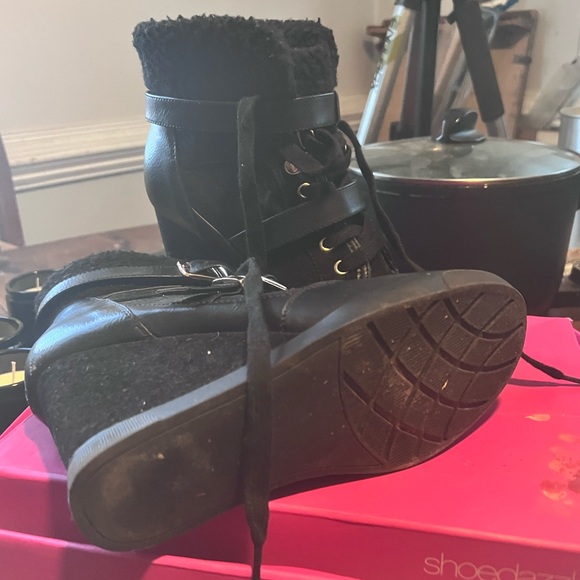 Shoedazzle platform black suede wedge calf boots with straps & buckles size 9.5 - Picture 2 of 6